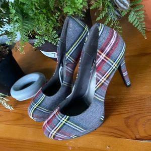 Plaid heels